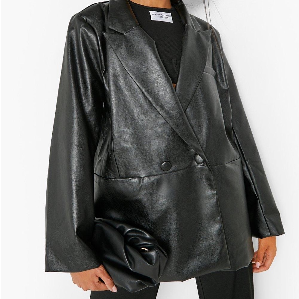 BOOHOO OVERSIZED LEATHER BLAZER